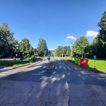 Viihtyisae Ja Tilava Paritaloasunto Hyvaellae Sijainnilla 하민리나