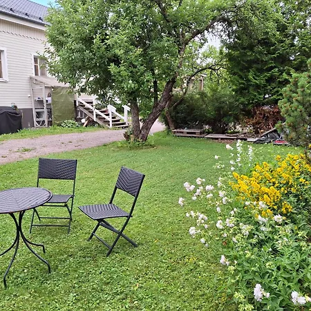 Viihtyisae Ja Tilava Paritaloasunto Hyvaellae Sijainnilla Apartment Hameenlinna